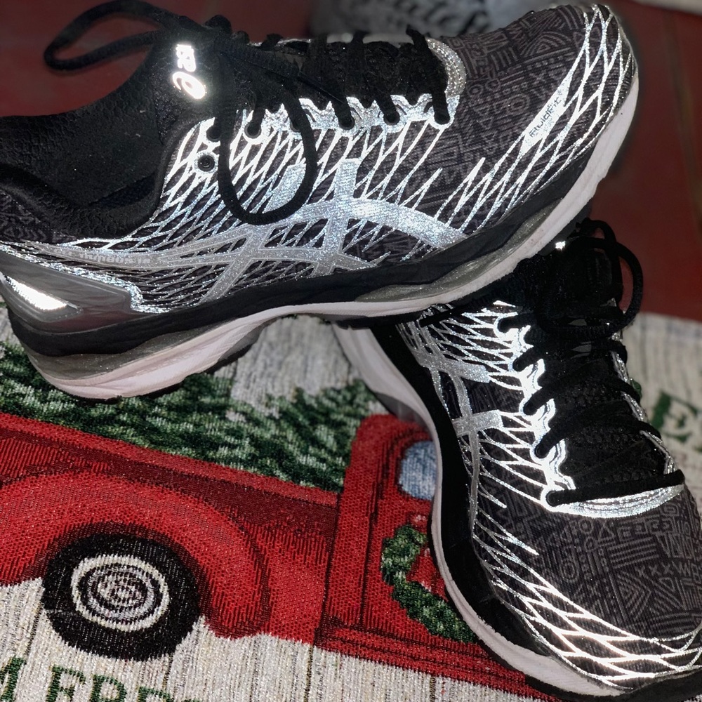 Asics (like new)